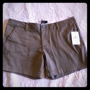 Volcom khaki shorts